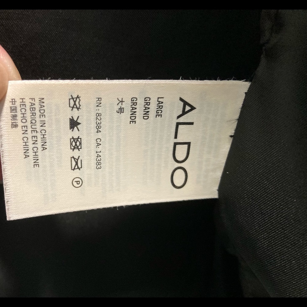 Aldo
Black fury vest
Large - Picture 4 of 5